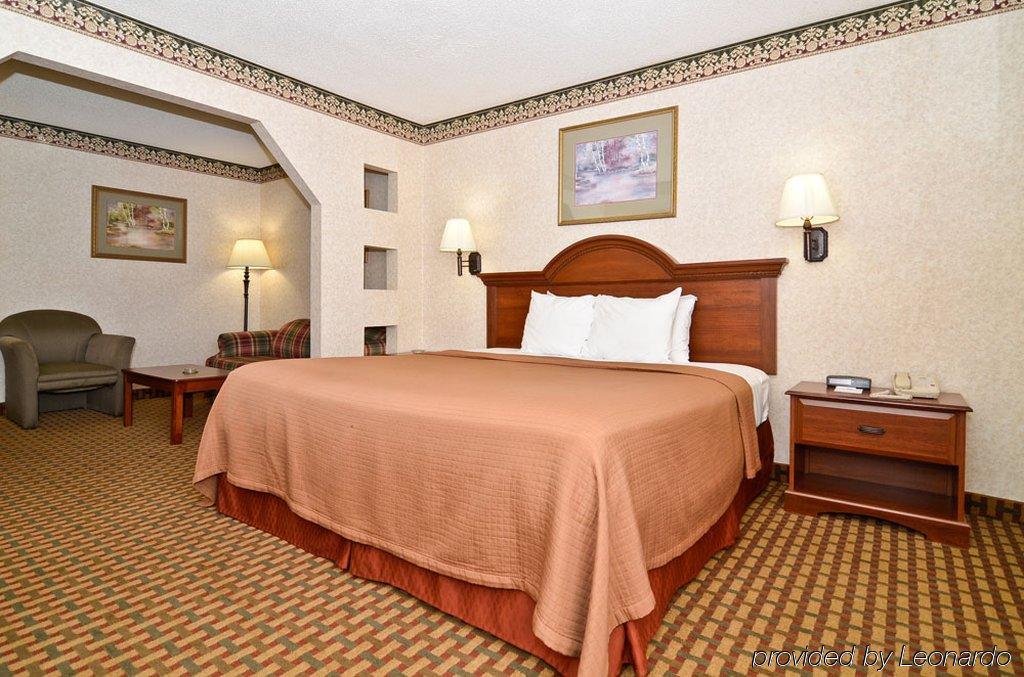 Best Western Bradbury Inn & Suites Перри Номер фото