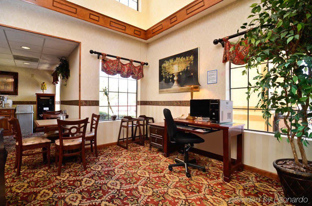 Best Western Bradbury Inn & Suites Перри Экстерьер фото